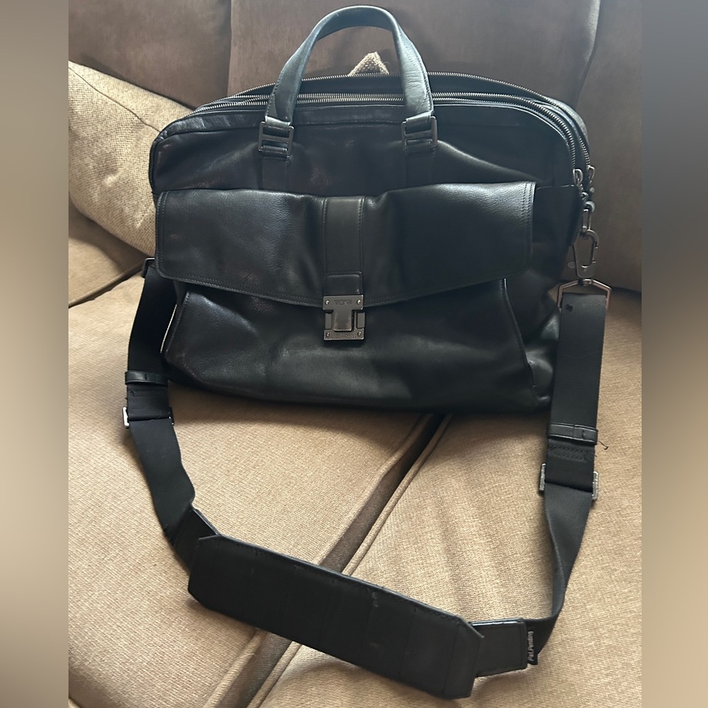 Tumi Leather Laptop Briefcase Beacon Hill Bag. Black Quality Leather.